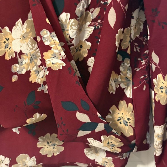 Lush Top - Picture 4 of 7